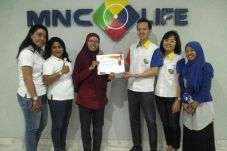 MNC Life Solo Beri Penghargaan...