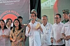 Tiga Tahun Jokowi-JK,...