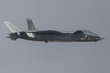 Operasikan Jet Tempur...