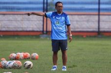 Aji Santoso Geram, Wasit...