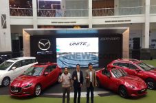 Mazda Tantang Konsumen...