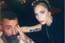 Lady Gaga Kembali ke...
