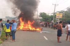 Tabrakan Motor di Karawang,...