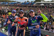 Trio Podium Phillip...