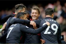 Arsenal Kirim Everton...