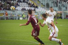 Tendangan Bebas Kolarov...