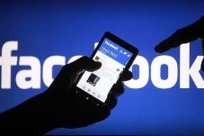 Salah Unggah Status...