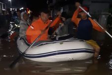 Genangan Air hingga...
