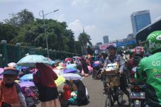 Lalin di Depan Gedung...