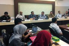 Tim Pemantau Otsus DPR...