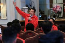 HT Proyeksikan Timnas...