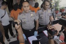 Tiga Pelajar Curi Motor...
