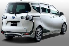 Toyota Sienta Dijamin...