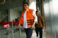 Wali Kota Batu Gugat...