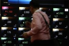IHSG Turun 1,20 Poin,...