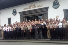 Rekrutmen Polisi, Aher...