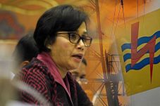 Sri Mulyani Pantau Keuangan...