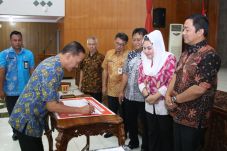 Semarang Percepat Program...