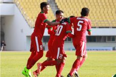 Egy Maulana Cetak Hattrick,...