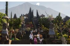 Misteri Gunung Agung...