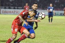 Arema Kembalikan Semen...