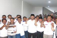 Gandeng Birokrat Senior,...