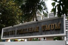 KPU Ogah Disalahkan...