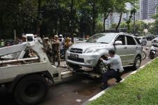 Parkir Liar Marak, Derek...