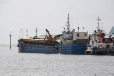 Pengerukan Ulang Pelabuhan...
