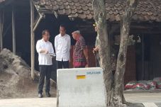 Jelang Pernikahan Kahiyang,...