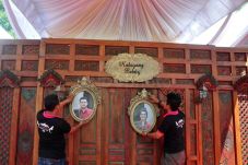 Jawab Kritik Fahri,...