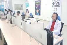 Aplikasi YesDok Bantu...