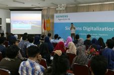 Siemens Siapkan Mahasiswa...