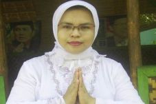 Nyalon Bupati, Neng...