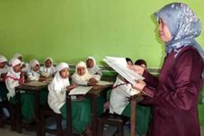 Ribuan Guru Madrasah...