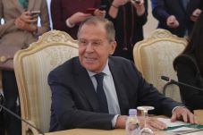Lavrov: Putin Siap Bertemu...