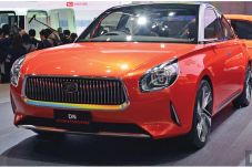Daihatsu Keluarkan Mobil...