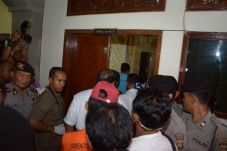 Ruangan Wakil Ketua...