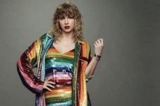 Taylor Swift Siap Kenalkan...
