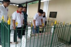 Peringati Hari Pahlawan,...
