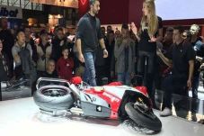 Model EICMA 2017 Dibikin...