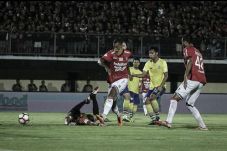 Tambah 2 Gol, Sepatu...