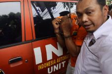 Sadis, Dokter Letty...