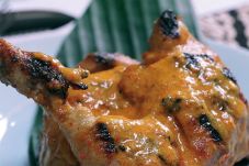 Ayam Bumbu Rujak yang...