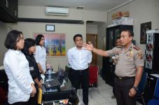 Buru Penyebar Video...