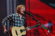 Ed Sheeran Minta Maaf,...