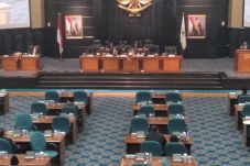 Bahas Raperda APBD 2018,...
