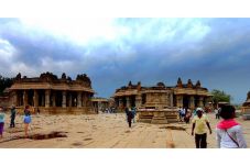 Menelusuri Hampi, Kota...
