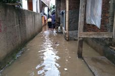 Tanggul Sungai Cidurian...
