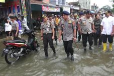 Kapolda Jabar Perintahkan...